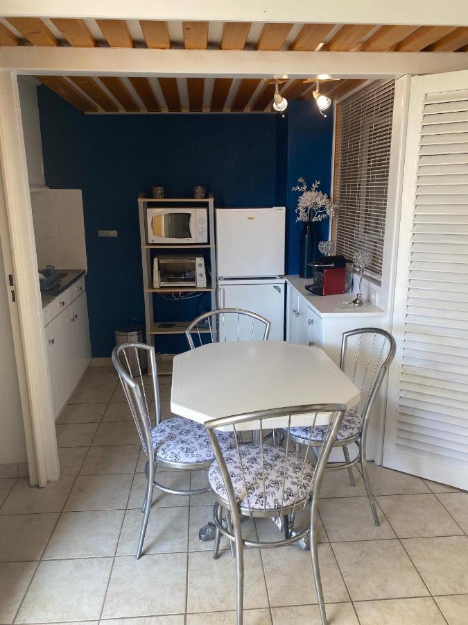 אגדה Joli Appartement Mezzanine Avec Parking La Roquille מראה חיצוני תמונה